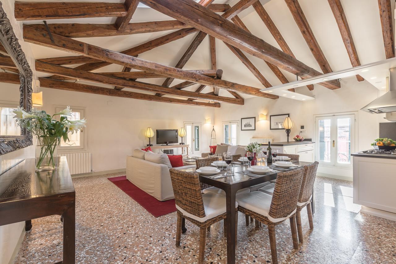 Ca' San Sebastiano Canal View Apartment