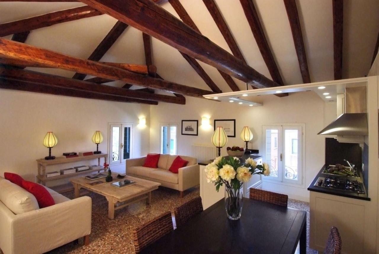 Apartment Ca' San Sebastiano Canal View